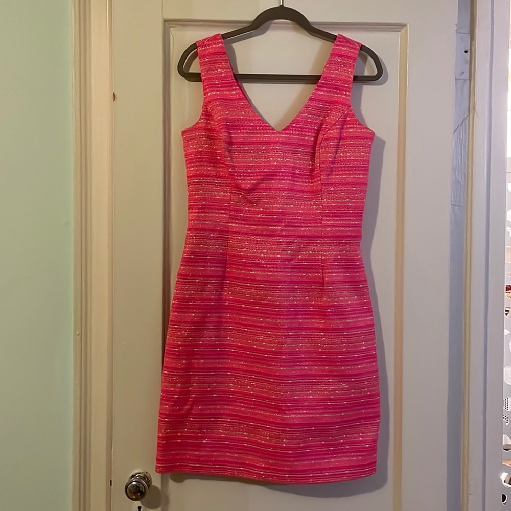EUC Lilly Pulitzer hot pink and metallic gold v-neck dress